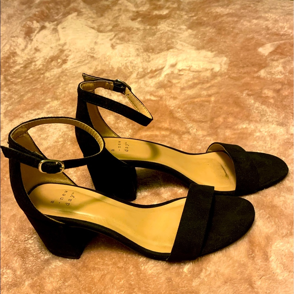 Black heeled sandals